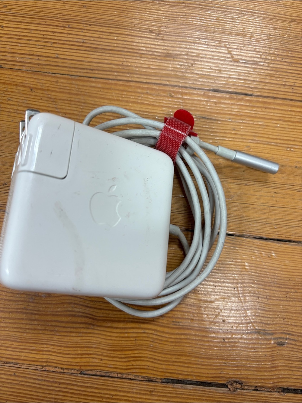 Apple White 60W MagSafe Power Adapter